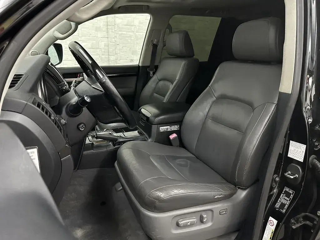 Gebraucht Toyota Land Cruiser V8 Executive 286 PS (210 kW) 2008 Schwarz SUV