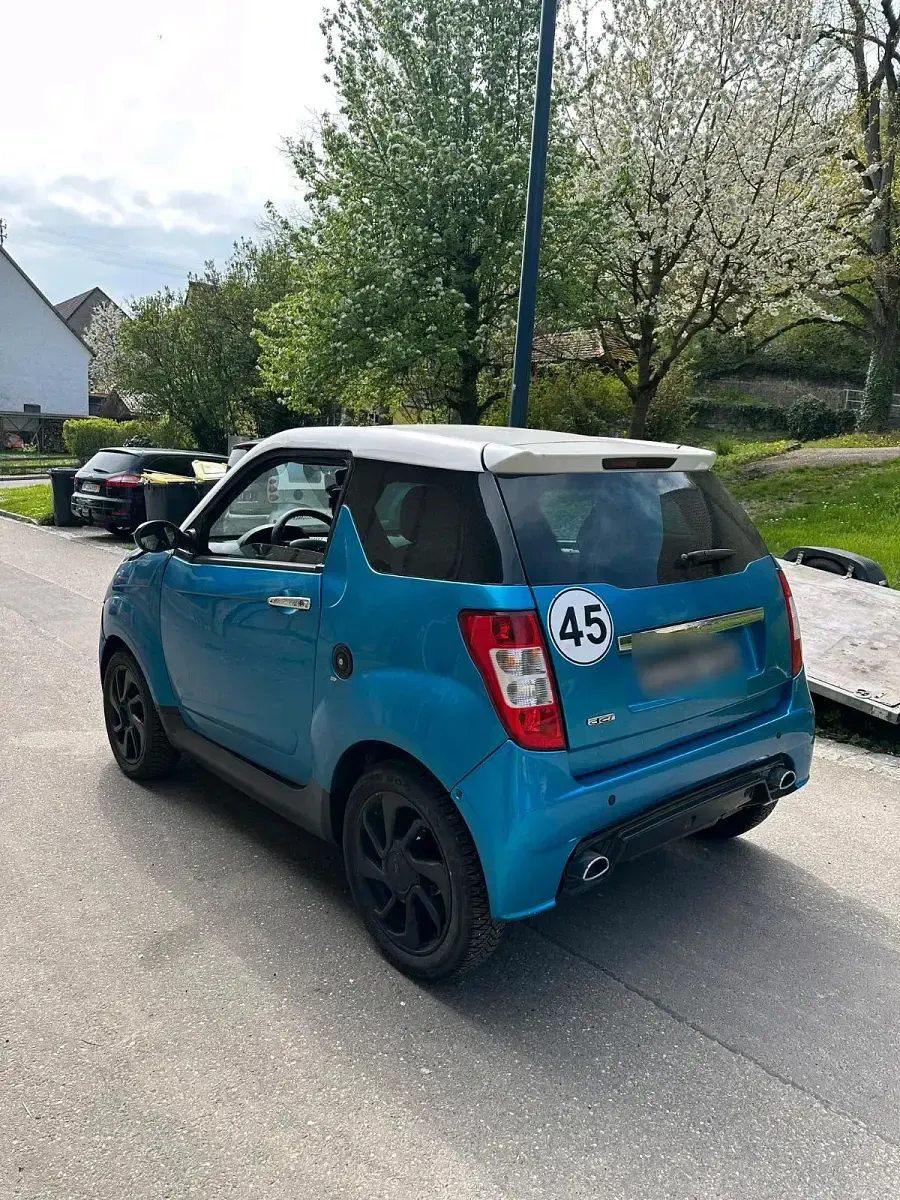 Gebraucht Ligier JS50 2014 Blau Kleinwagen
