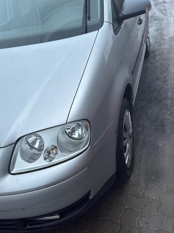 Gebraucht VW Touran 102 PS (75 kW) 2004 Silber Van / Kleinbus