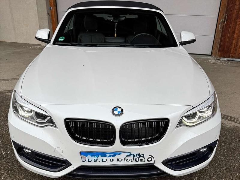 Weiß Gebraucht 2018 BMW 225 Sport Line Cabrio | 28.900 € (Teuer) - Bild 1/4