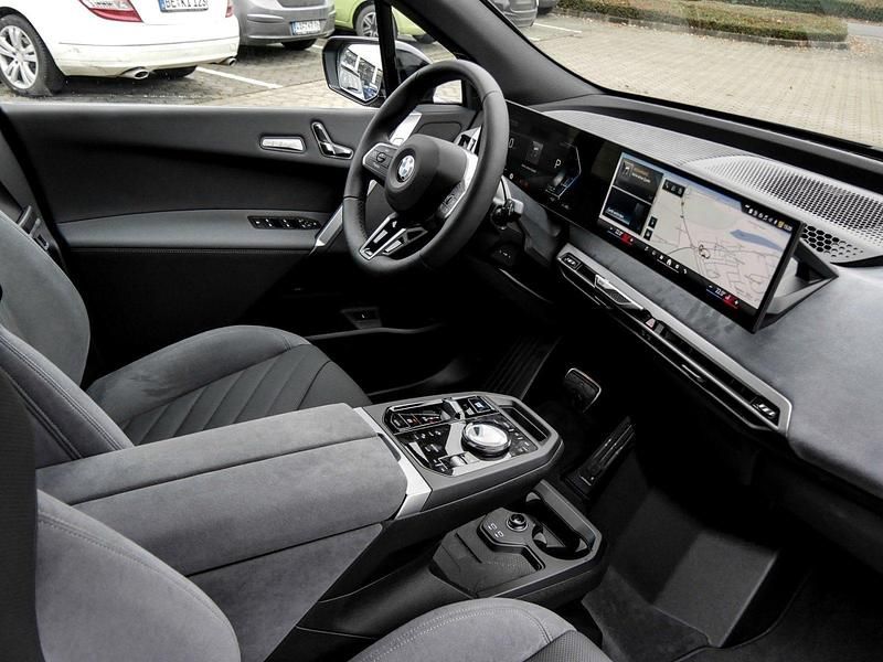 Gebraucht BMW iX M Sport 300 kW (408 PS) 2025 Schwarz SUV