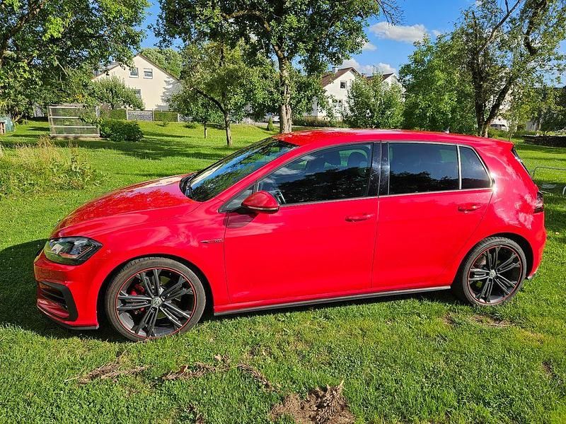 Gebraucht VW Golf VII GTI 230 PS (169 kW) 2017 Rot Limousine