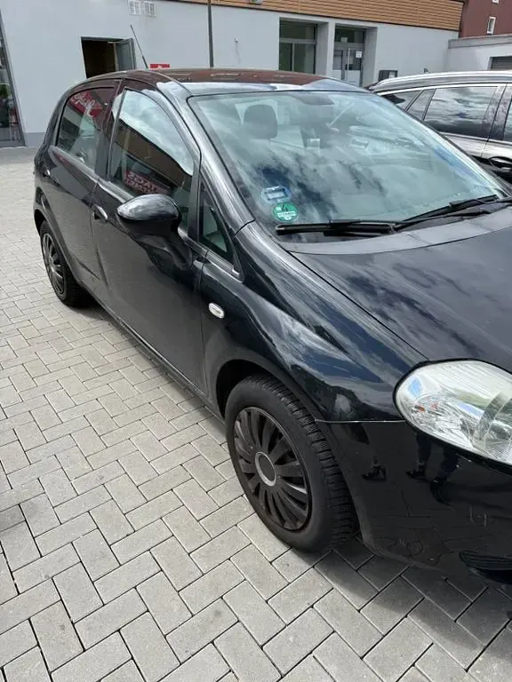 Gebraucht Fiat Grande Punto Active 77 PS (56 kW) 2009 Schwarz Kleinwagen