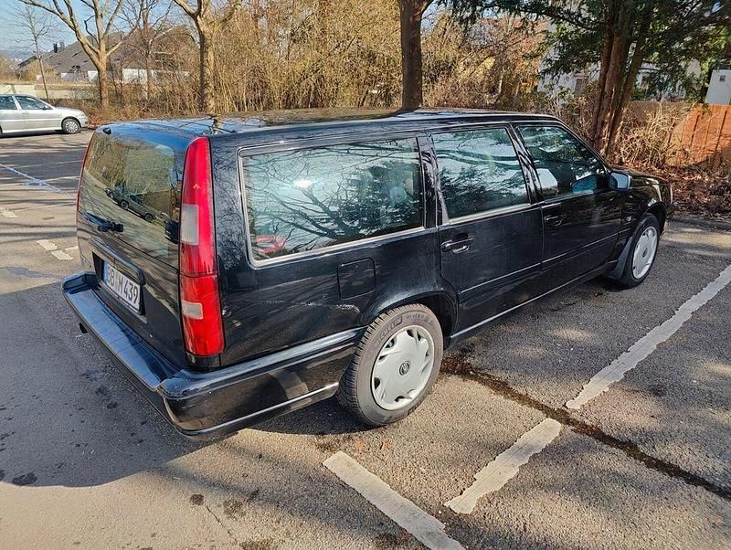 Gebraucht Volvo V70 144 PS (105 kW) 1998 Schwarz Kombi