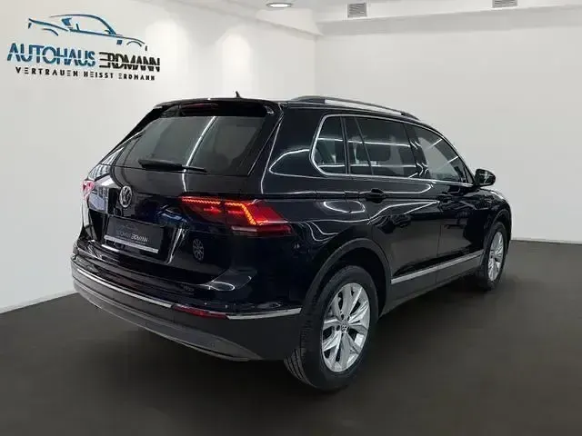 Gebraucht VW Tiguan Highline 150 PS (110 kW) 2018 Schwarz SUV
