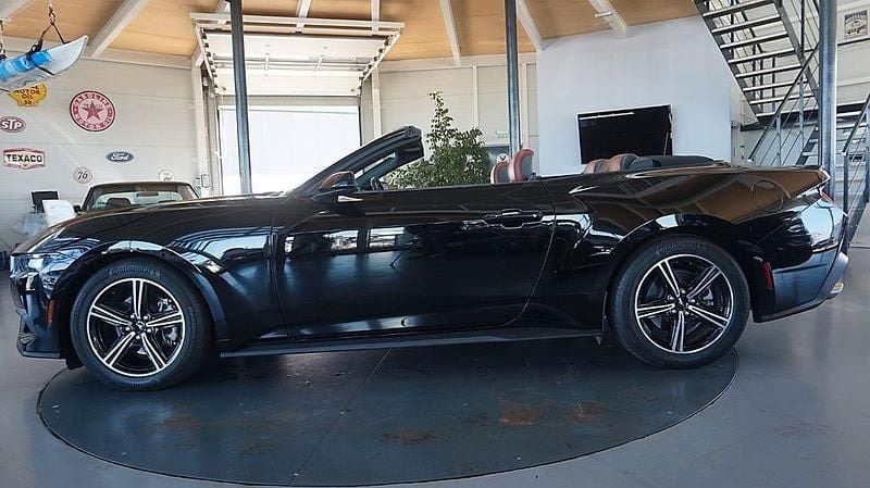 Gebraucht Ford Mustang 320 PS (235 kW) 2024 Schwarz Cabrio