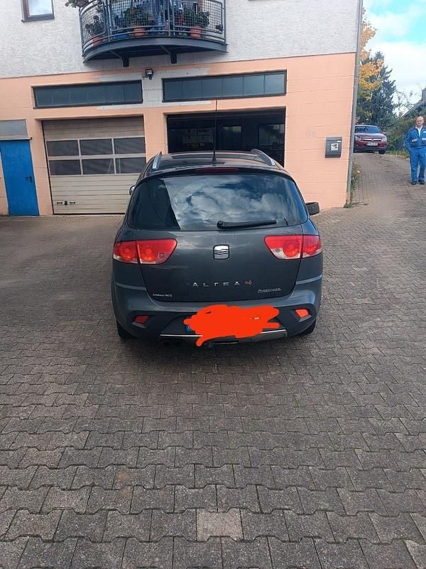 Grau Gebraucht 2007 Seat Altea Van / Kleinbus | 4.950 € (Teuer) - Bild 1/4