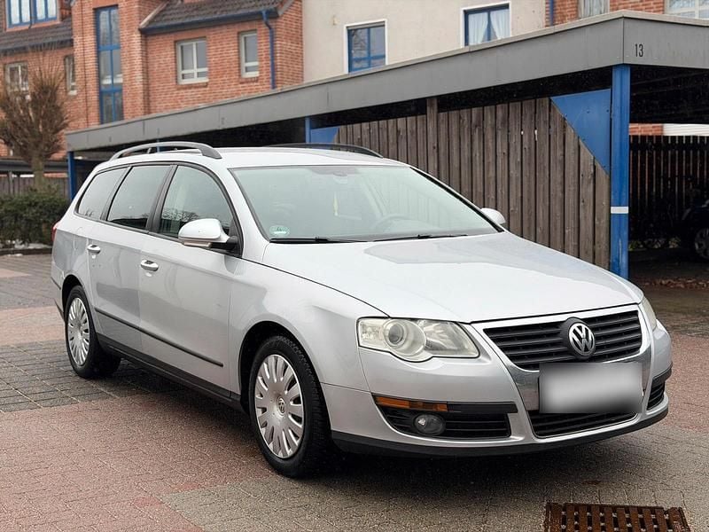 Gebraucht VW Passat 102 PS (75 kW) 2009 Silber Kombi