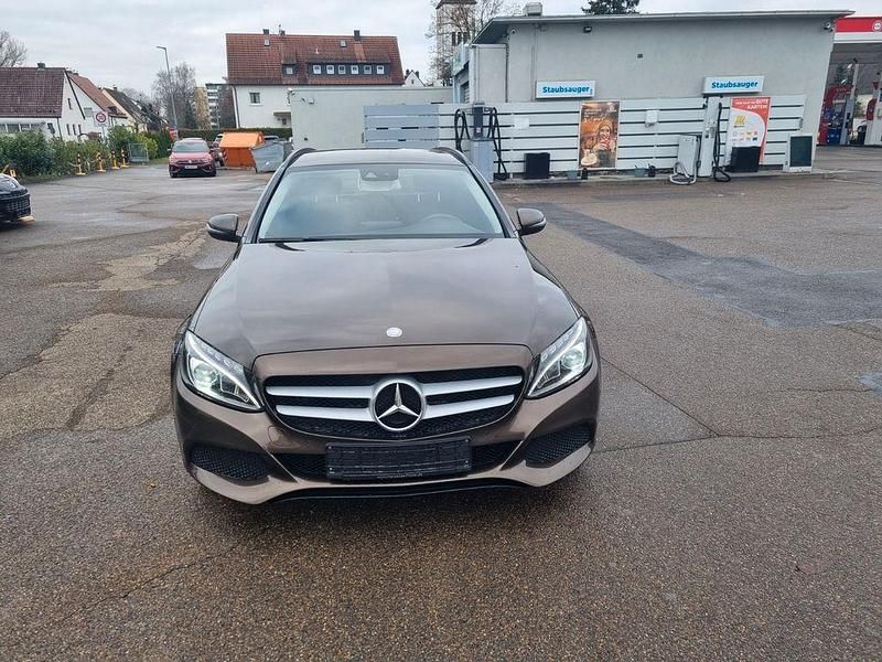 Braun Gebraucht 2016 Mercedes C220 Kombi | 11.490 € (Fairer Preis) - Bild 1/4