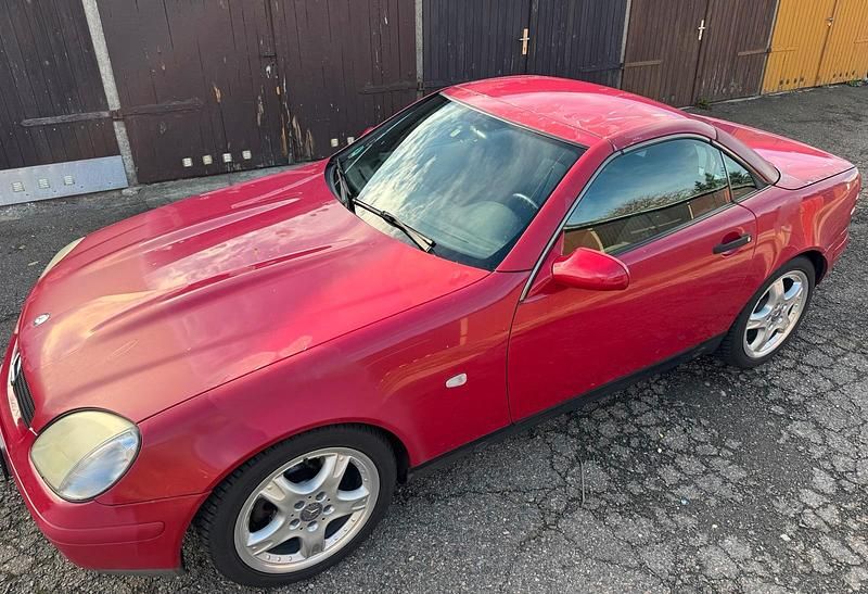 Rot Gebraucht 1998 Mercedes SLK200 Cabrio | 2.000 € (Fairer Preis) - Bild 1/4