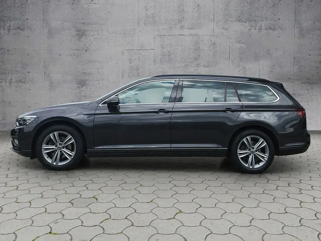 Gebraucht VW Passat Business 150 PS (110 kW) 2021 Mangangrau metallic Kombi