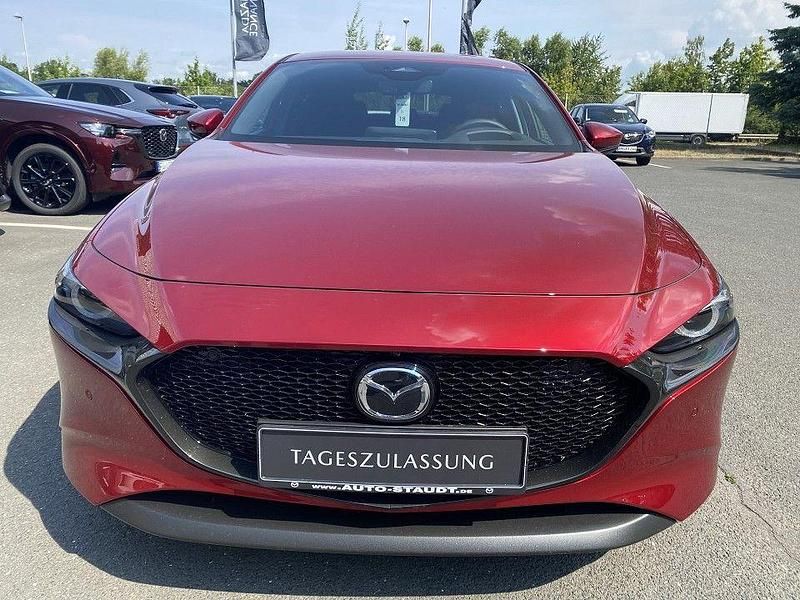 Neu Mazda 3 186 PS (136 kW) 2025 Soul red crystal m Limousine