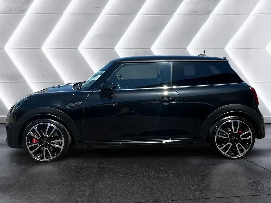 Gebraucht Mini John Cooper Works 231 PS (169 kW) 2023 Schwarz Kleinwagen
