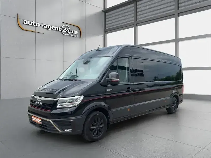 Używany MAN TGE 177 KM (130 kW) 2024 Czarny Van