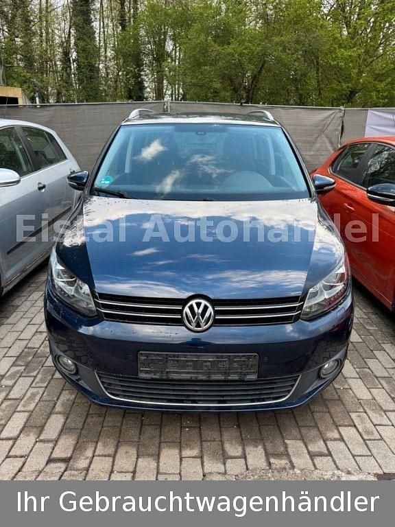 Blau Gebraucht 2015 VW Touran Highline Van / Kleinbus | 11.300 € - Bild 1/4