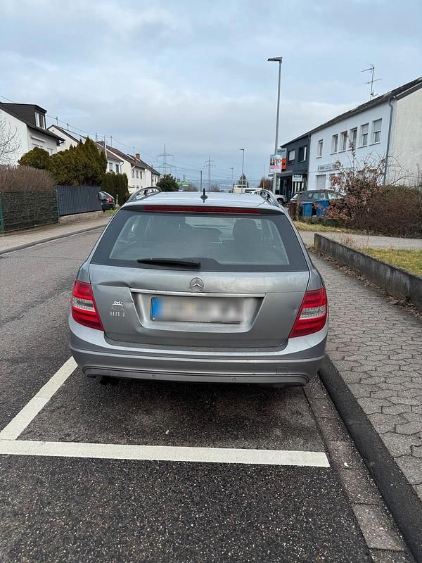 Gebraucht Mercedes C200 136 PS (100 kW) 2012 Grau Kombi