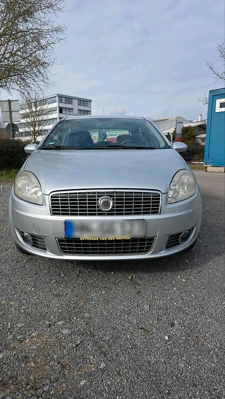 Gebraucht Fiat Linea 77 PS (56 kW) 2008 Silber Limousine