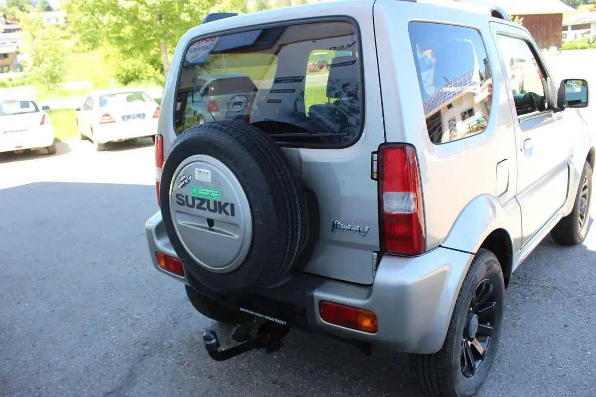 Gebraucht Suzuki Jimny Style 84 PS (61 kW) 2017 Grau SUV