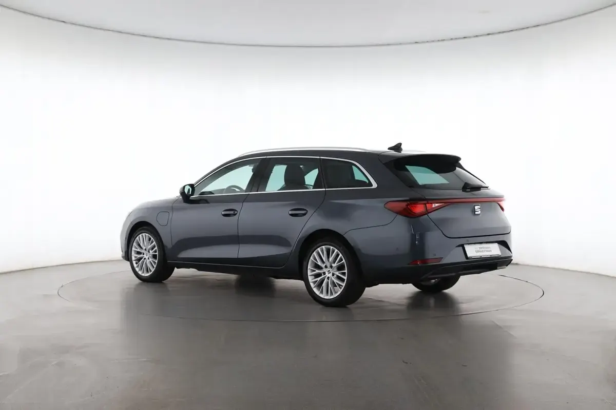 Gebraucht Seat Leon XCELLENCE 204 PS (150 kW) 2021 Magnetic tech grey Kombi