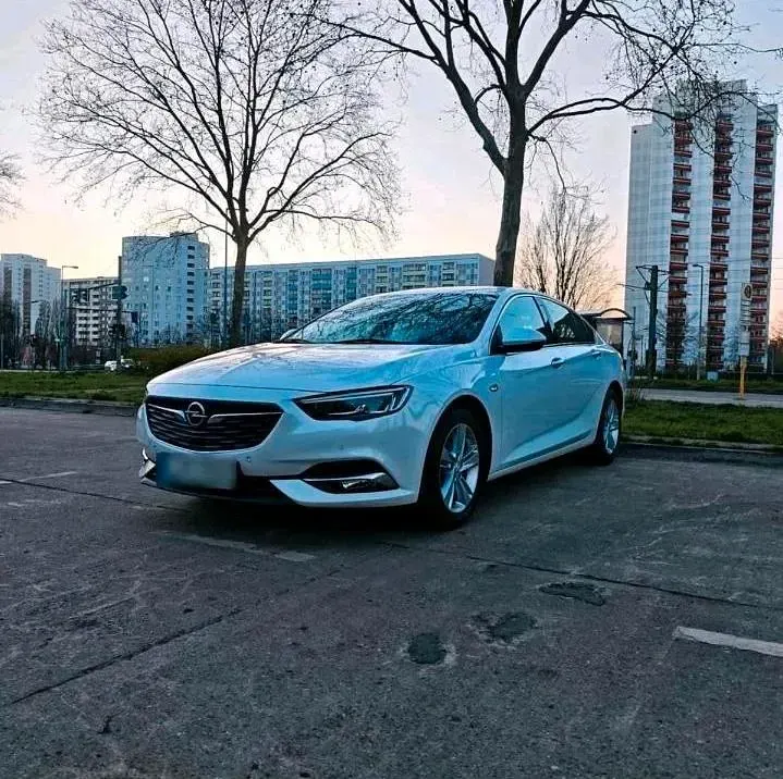 Gebraucht Opel Insignia Innovation 141 PS (103 kW) 2017 Weiß Limousine