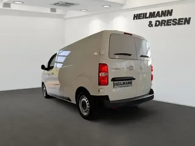 Usado Opel Vivaro-e Combi Elegance 100 kW (136 HP) 2022 Branco Van