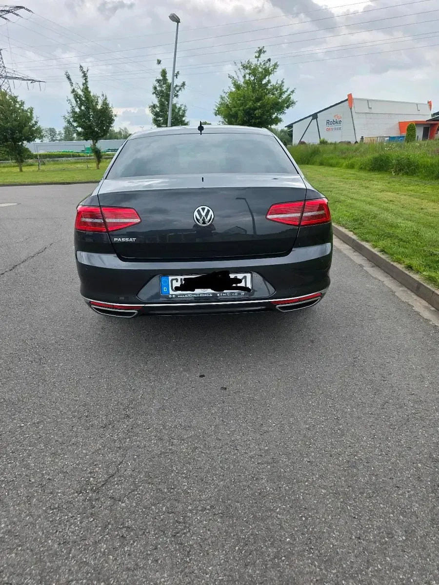 Gebraucht VW Passat 190 PS (139 kW) 2019 Limousine