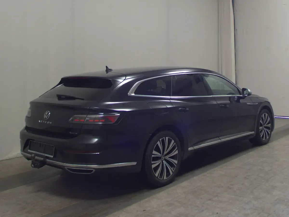 Gebraucht VW Arteon Elegance 200 PS (147 kW) 2022 Deep black perleffekt Kombi