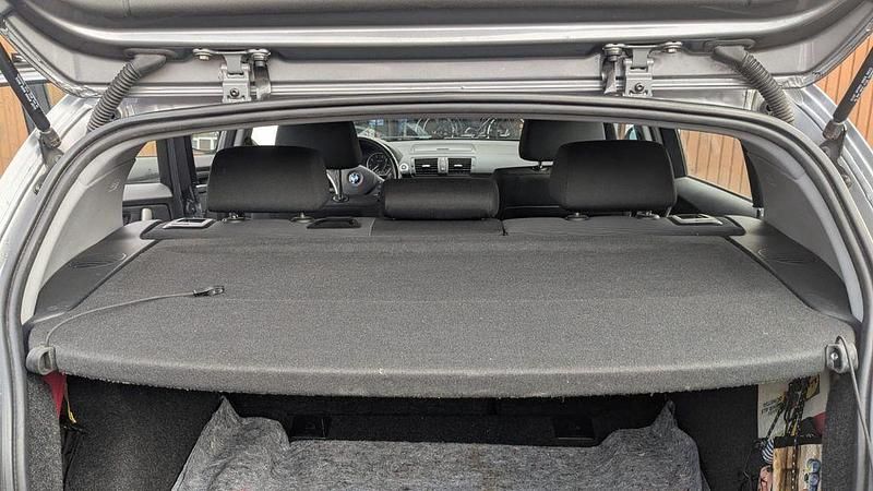 Gebraucht BMW 116 122 PS (89 kW) 2009 Grau Kleinwagen