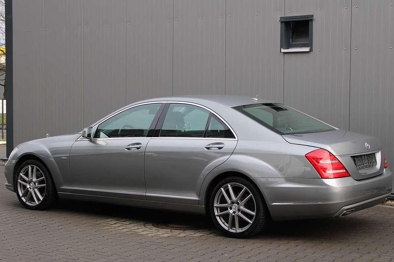 Gebraucht Mercedes S400 279 PS (205 kW) 2011 Palladiumsilber  metalliclack Limousine