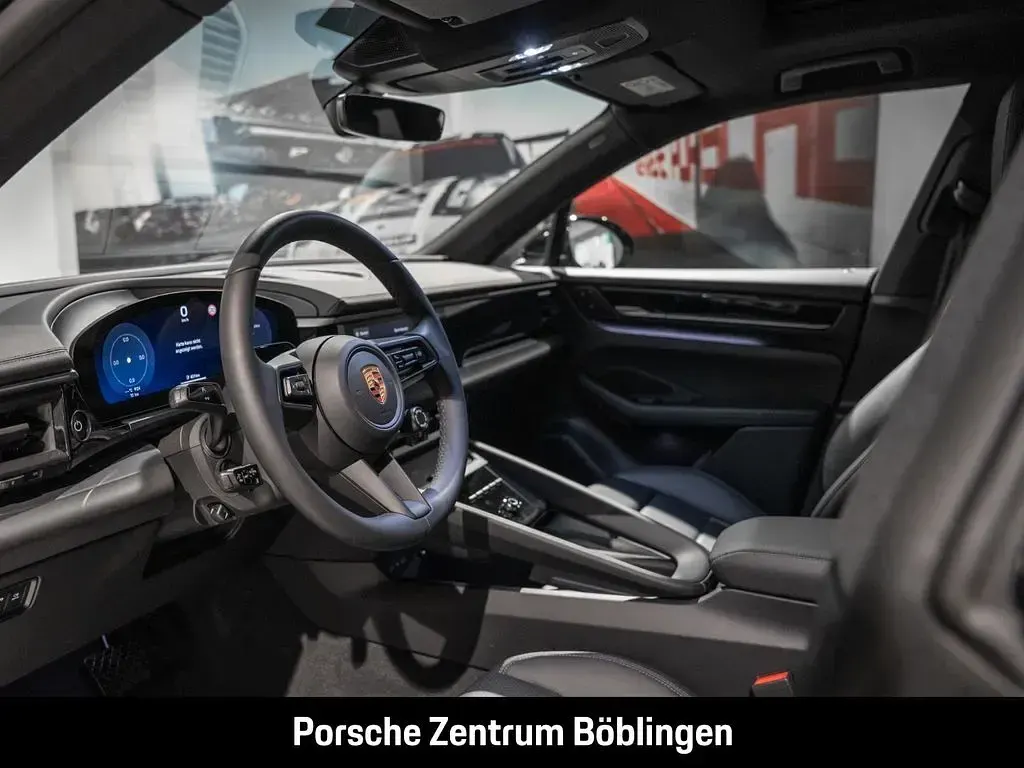 Second-hand Porsche Macan 264 kW (360 CP) 2026 Negru SUV