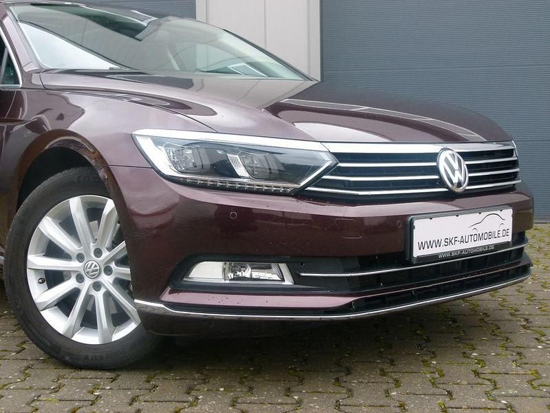 Gebraucht VW Passat Highline 221 PS (162 kW) 2017 Rot Limousine