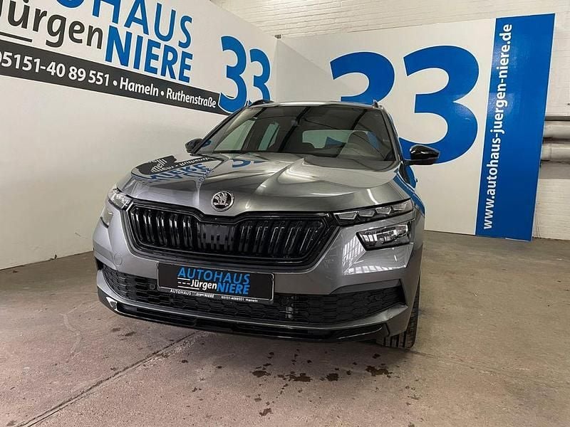 Grau Neu 2025 Skoda Kamiq Monte Carlo SUV | 33.230 € (Etwas zu teuer) - Bild 1/4