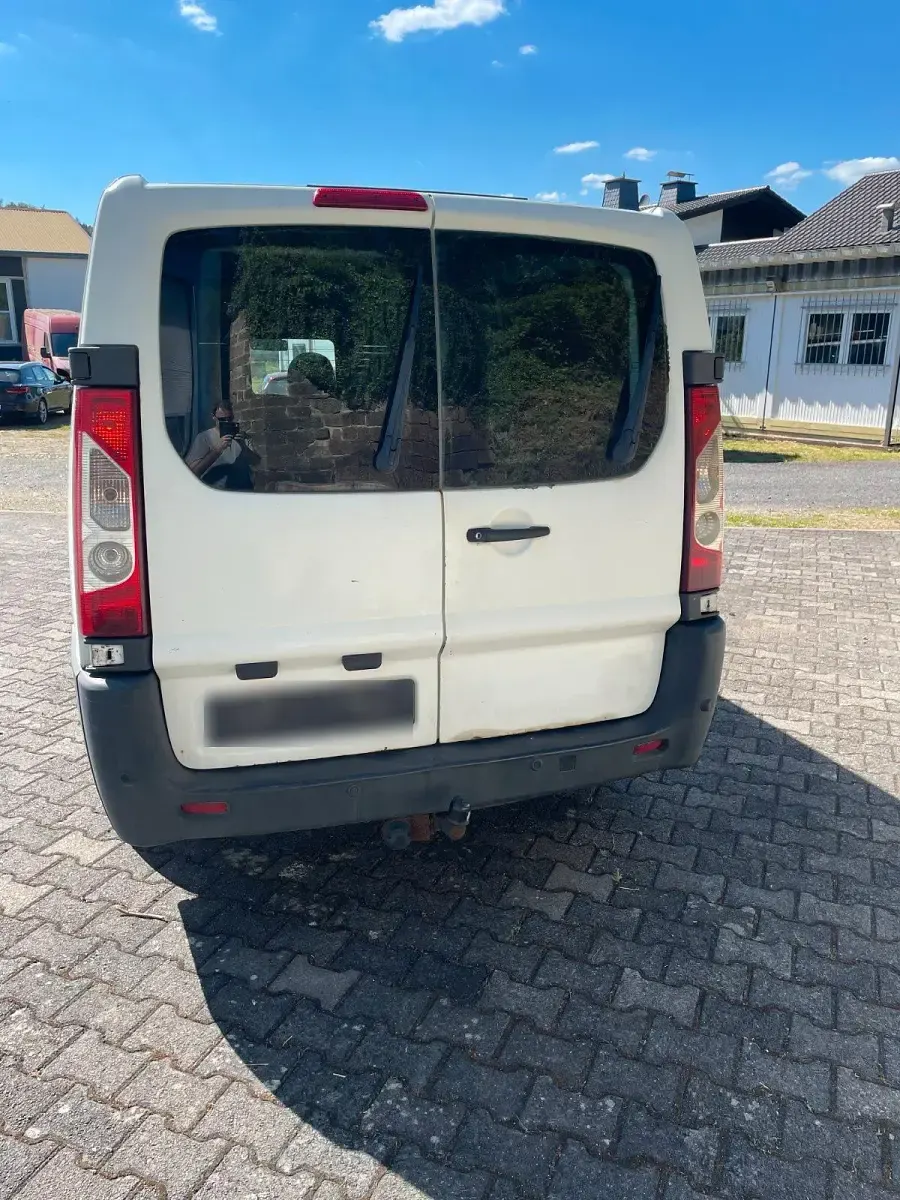Gebraucht Peugeot Expert 120 PS (88 kW) 2010 Weiß Van