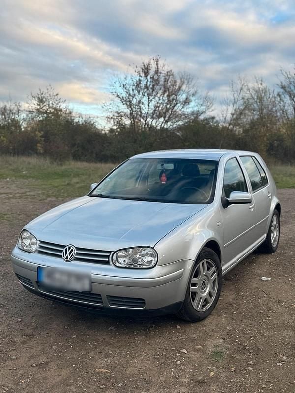 Silber Gebraucht 2002 VW Golf IV Basis Kleinwagen | 2.250 € (Etwas zu teuer) - Bild 1/4