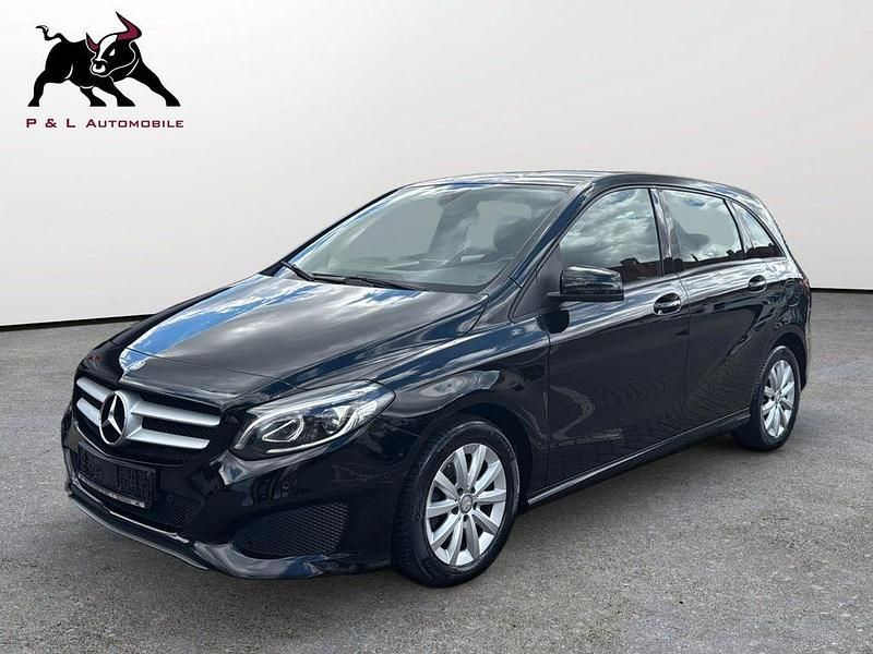 Schwarz Gebraucht 2016 Mercedes B200 Van / Kleinbus | 8.900 € (Fairer Preis) - Bild 1/4
