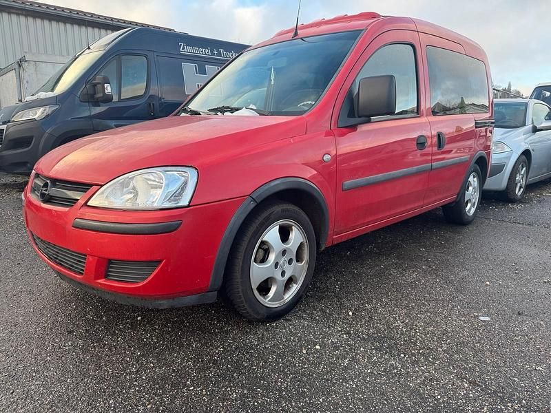 Gebraucht Opel Combo 88 PS (64 kW) 2003 Rot Van / Kleinbus