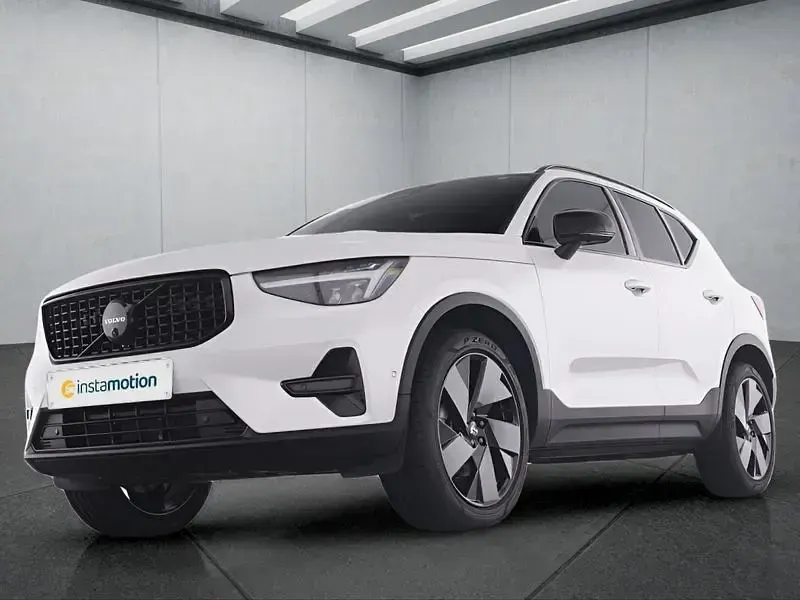 Gebraucht Volvo XC40 Plus 163 PS (119 kW) 2025 Weiß SUV