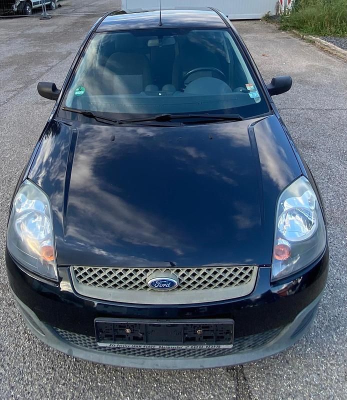Schwarz Gebraucht 2009 Ford Fiesta Kleinwagen | 2.499 € (Guter Preis) - Bild 1/4