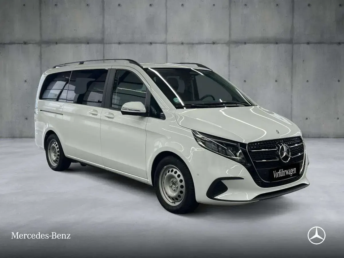 Gebraucht Mercedes V250 Style 190 PS (139 kW) 2025 Bergkristallweiß Van / Kleinbus