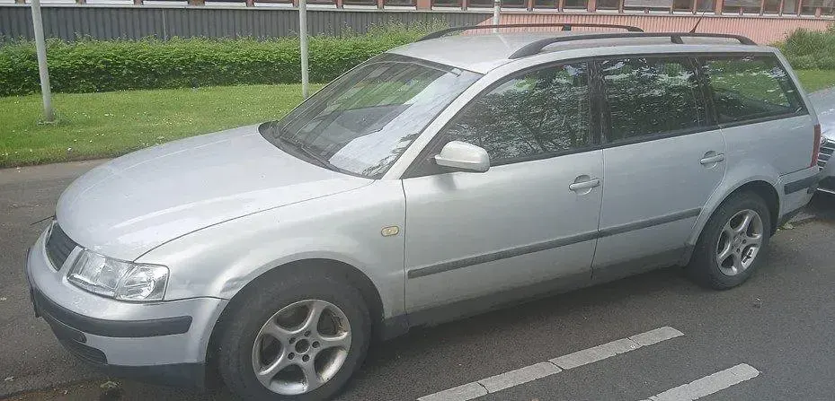 Gebraucht VW Passat 110 PS (80 kW) 1999 Silber Kombi