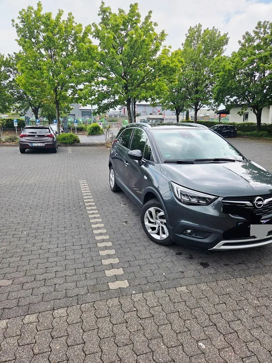 Gebraucht Opel Crossland Ultimate 131 PS (96 kW) 2017 Grau SUV