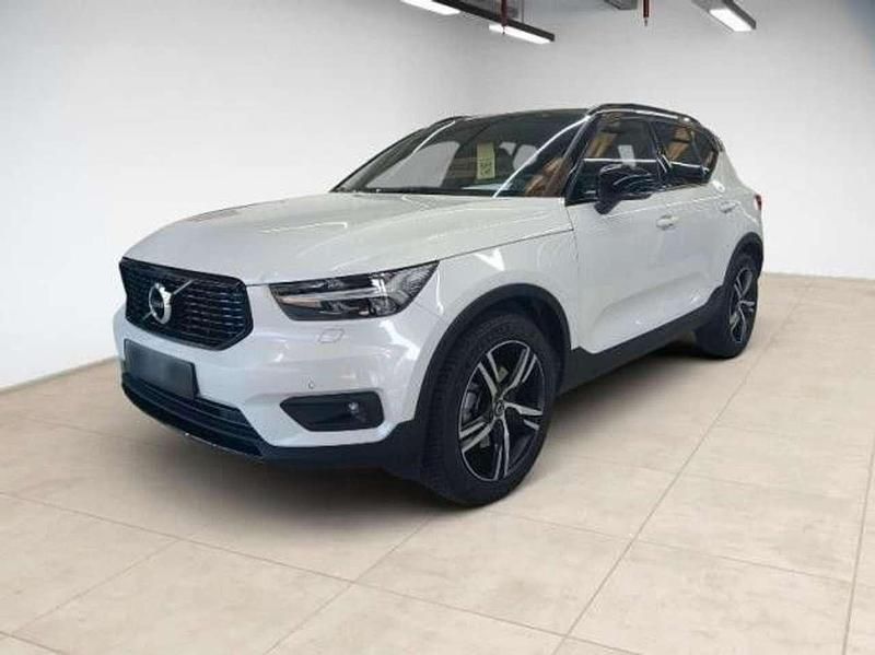 Weiß Gebraucht 2021 Volvo XC40 R-Design SUV | 32.850 € (Guter Preis) - Bild 1/2