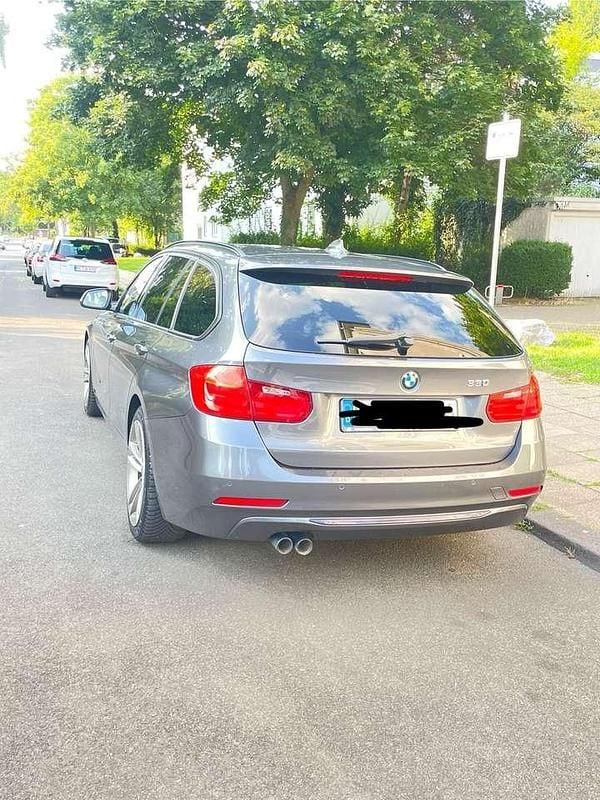 Gebraucht 2012 BMW 330 Sport Line Kombi | 9.000 € (Guter Preis) - Bild 1/4