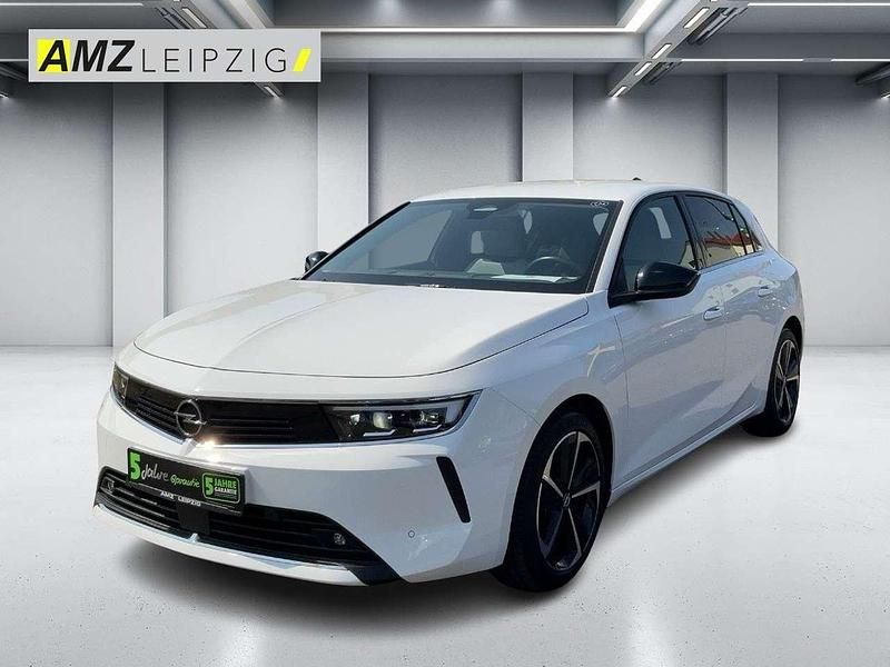 Jade weiss/arktis weiss Gebraucht 2022 Opel Astra Business Elegance Limousine | 20.900 € (Fairer Preis) - Bild 1/4