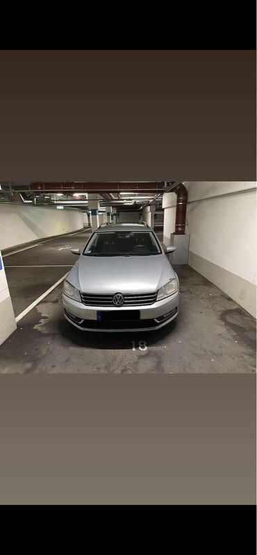 Grau Gebraucht 2012 VW Passat Kombi | 6.900 € (Fairer Preis) - Bild 1/4