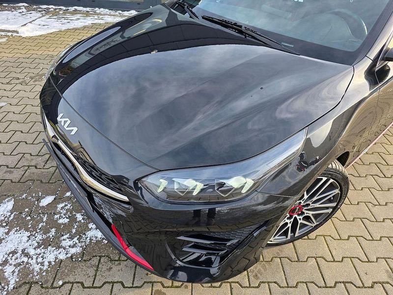 Gebraucht Kia ProCeed 204 PS (150 kW) 2023 Schwarz Limousine