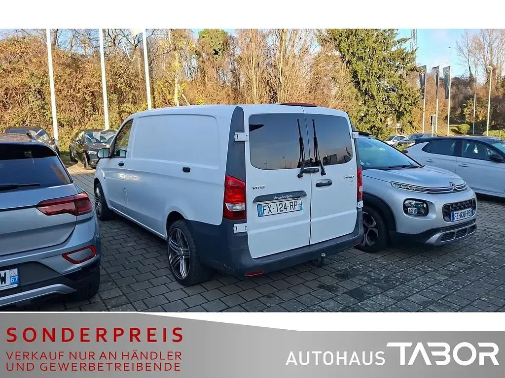 Gebraucht Mercedes Vito 163 PS (119 kW) 2015 Arktikweiss Van