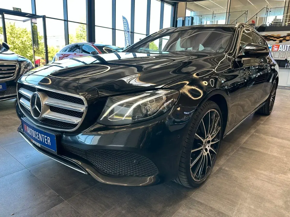 Gebraucht Mercedes E400 Avantgarde 333 PS (244 kW) 2017 Schwarz Kombi
