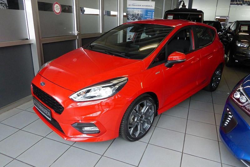 Rot Gebraucht 2020 Ford Fiesta ST-Line Kleinwagen | 12.900 € (Fairer Preis) - Bild 1/4
