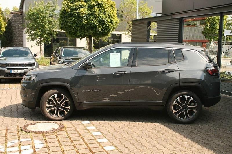 Gebraucht Jeep Compass Limited 131 PS (96 kW) 2023 Grau SUV